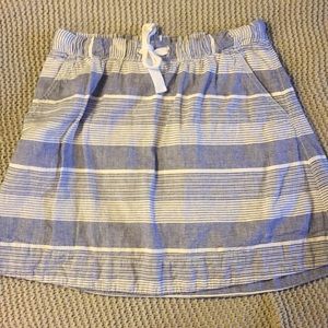 Small gap blue and white skirt